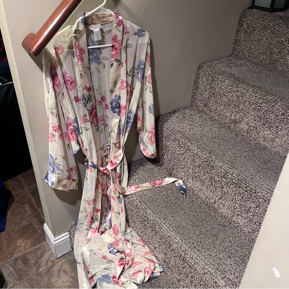 Floral Satin Lounge Robe - Picture 1 of 5